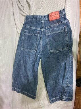 Vintage Tommy Hilfiger Jean shortswith Red Leather Logo Patch